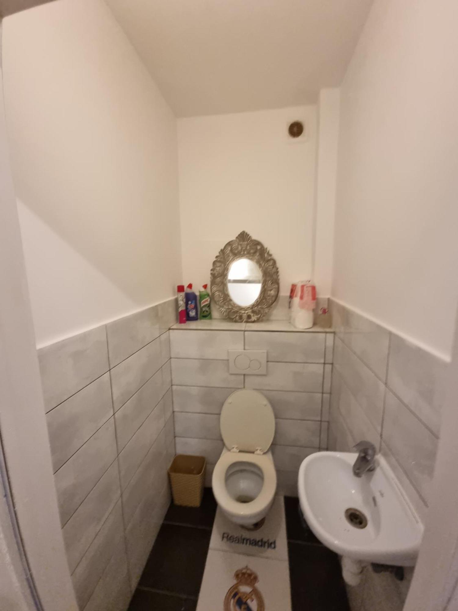 Apartchazal Brussel Buitenkant foto