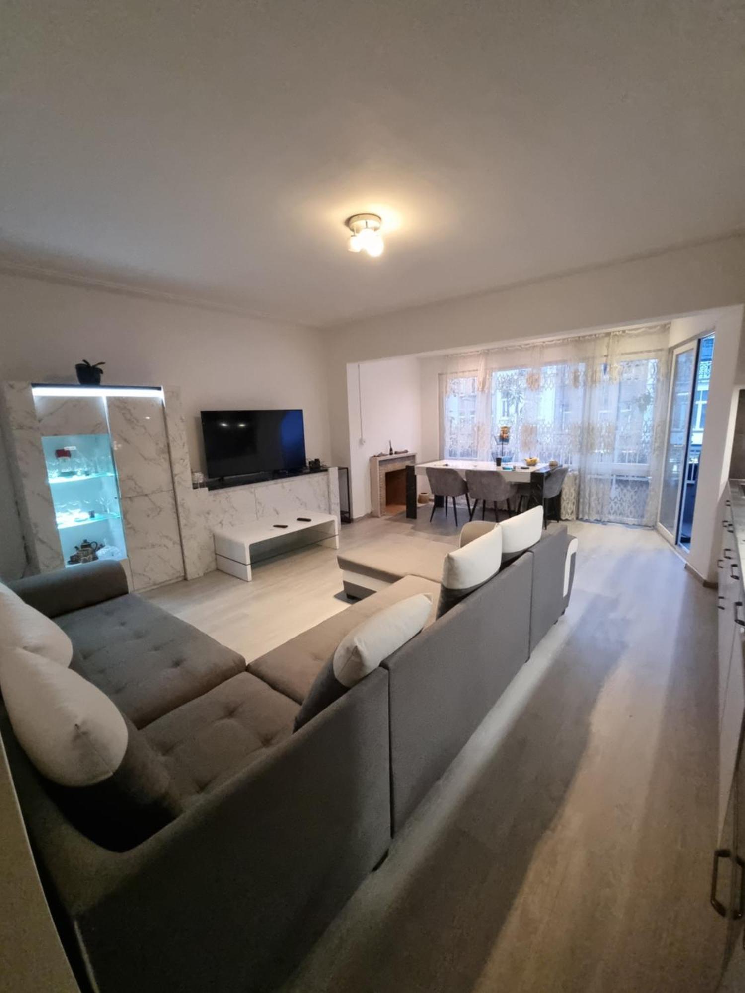 Apartchazal Brussel Buitenkant foto