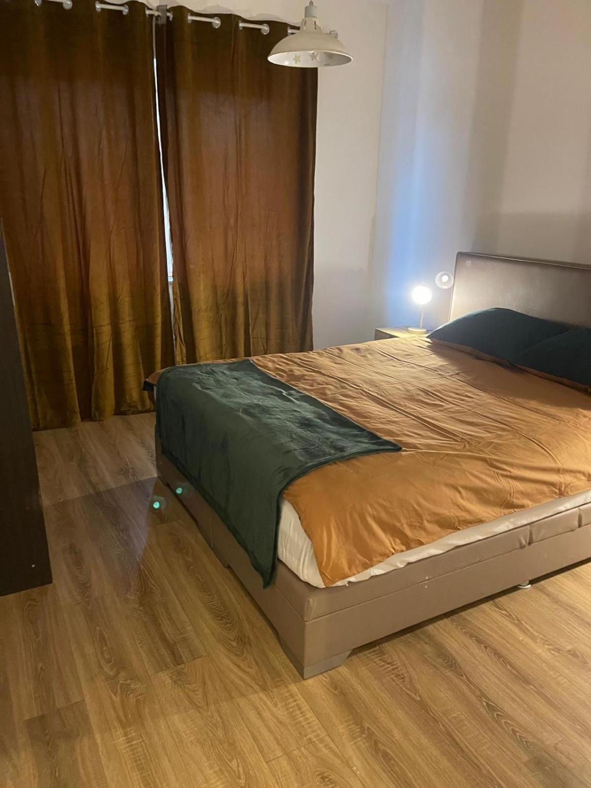 Apartchazal Brussel Buitenkant foto