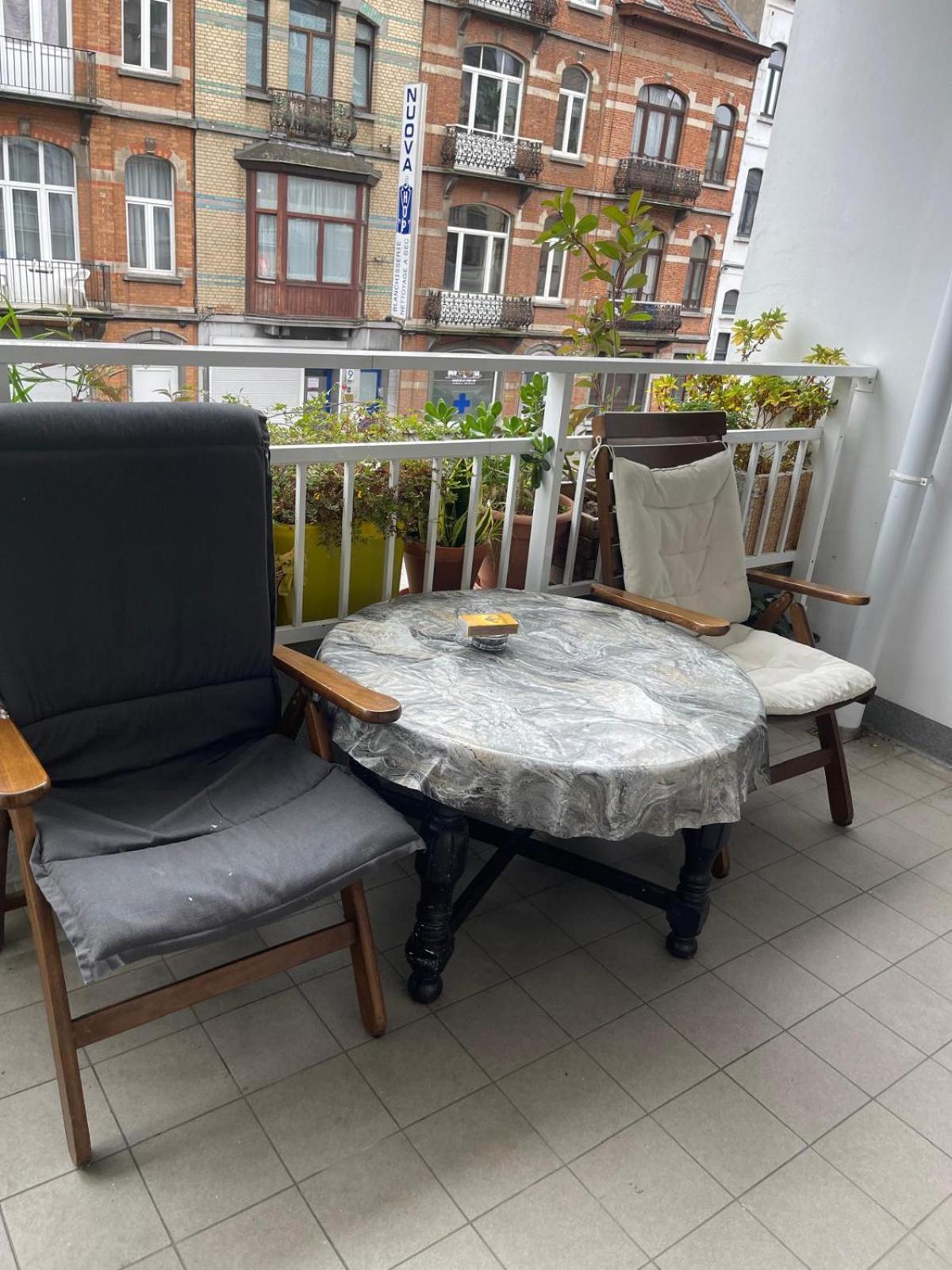 Apartchazal Brussel Buitenkant foto